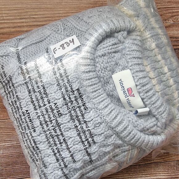 Vineyard Vines Womens Size XS Sweater Cable Knit Pullover Gray Ivory Striped EUC - Picture 9 of 9